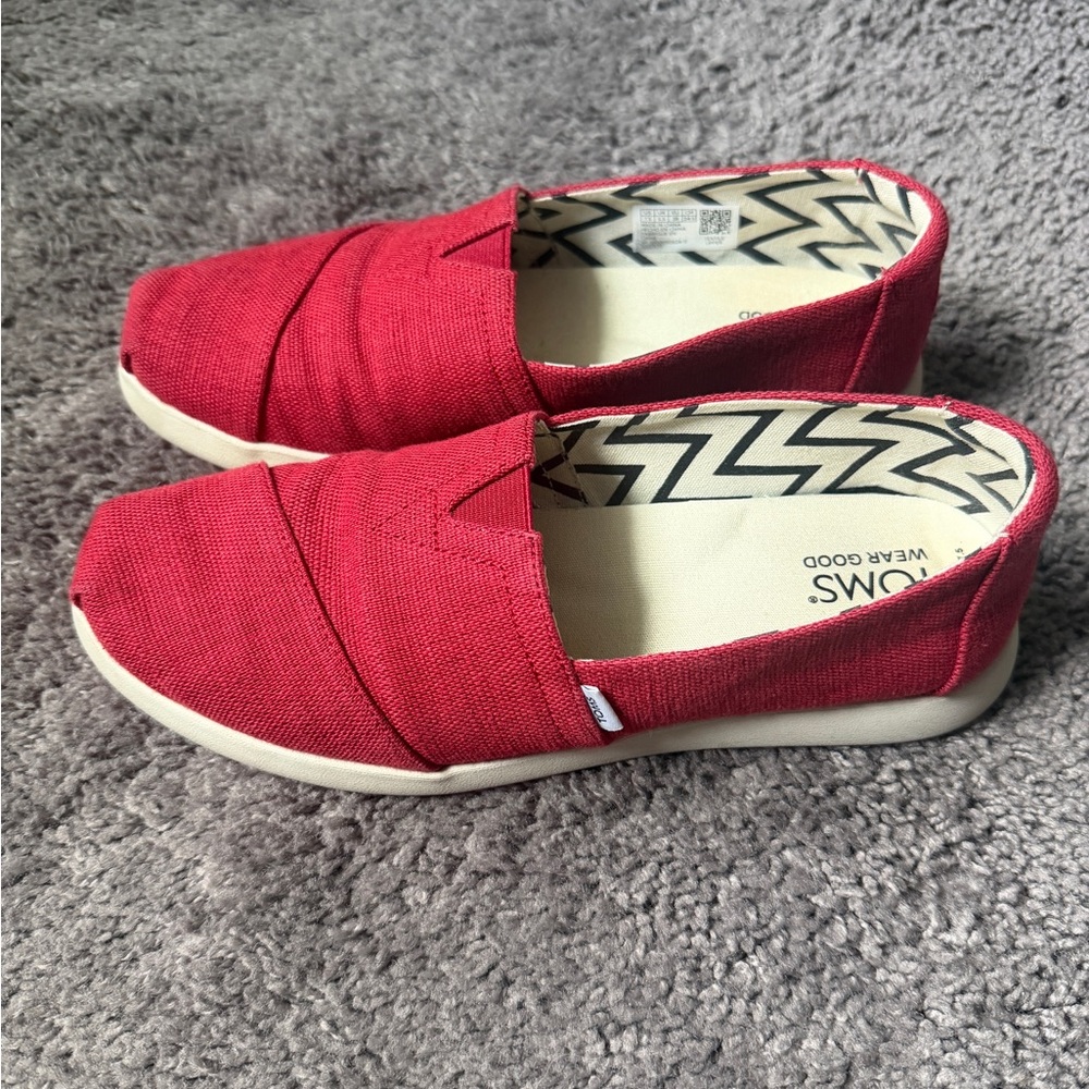 Toms 7.5 Red Canvas Slip-Ons